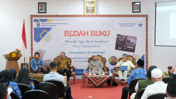 Foto tambahan 2 untuk Eh, Ada Kronik di Perpustakaan Magetan